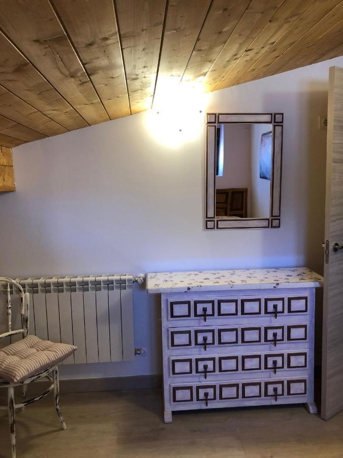 Casa Rural Los 7 Pinos De Gredos นาวาร์เรดอนดา เด เกรโดส ภายนอก รูปภาพ