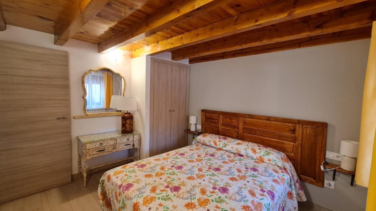 Casa Rural Los 7 Pinos De Gredos นาวาร์เรดอนดา เด เกรโดส ภายนอก รูปภาพ