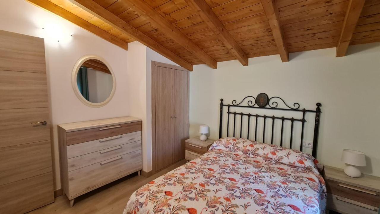 Casa Rural Los 7 Pinos De Gredos นาวาร์เรดอนดา เด เกรโดส ภายนอก รูปภาพ